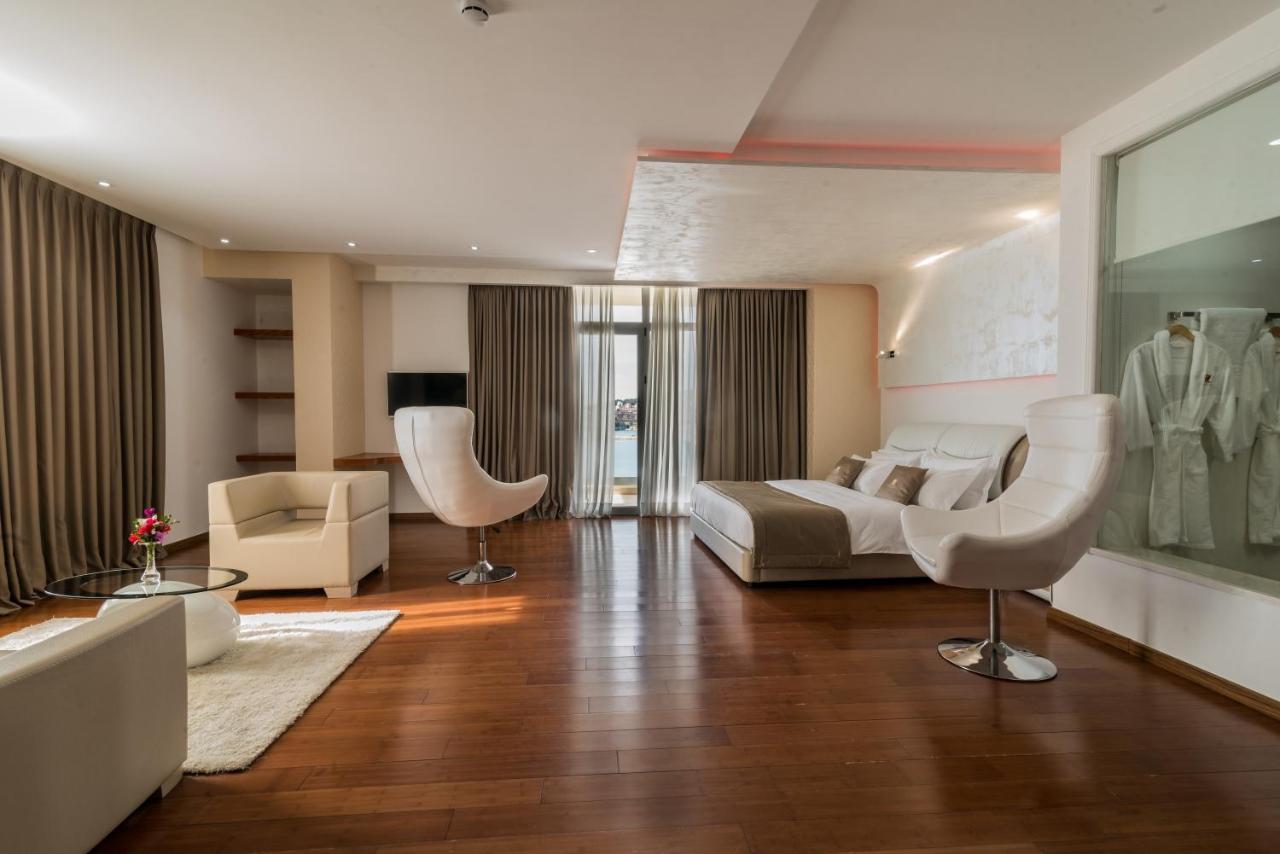 Rafaelo Resort Shëngjin 外观 照片