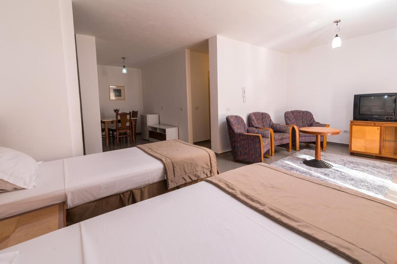 Rafaelo Resort Shëngjin 外观 照片